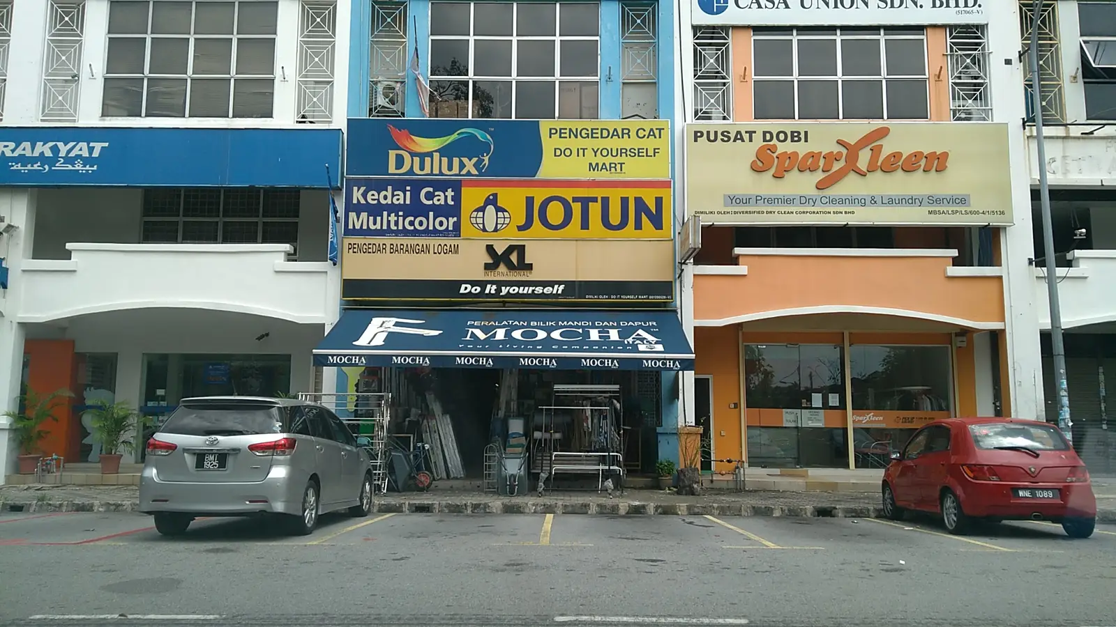Shopfront of Do It Yourself Mart in Shah Alam